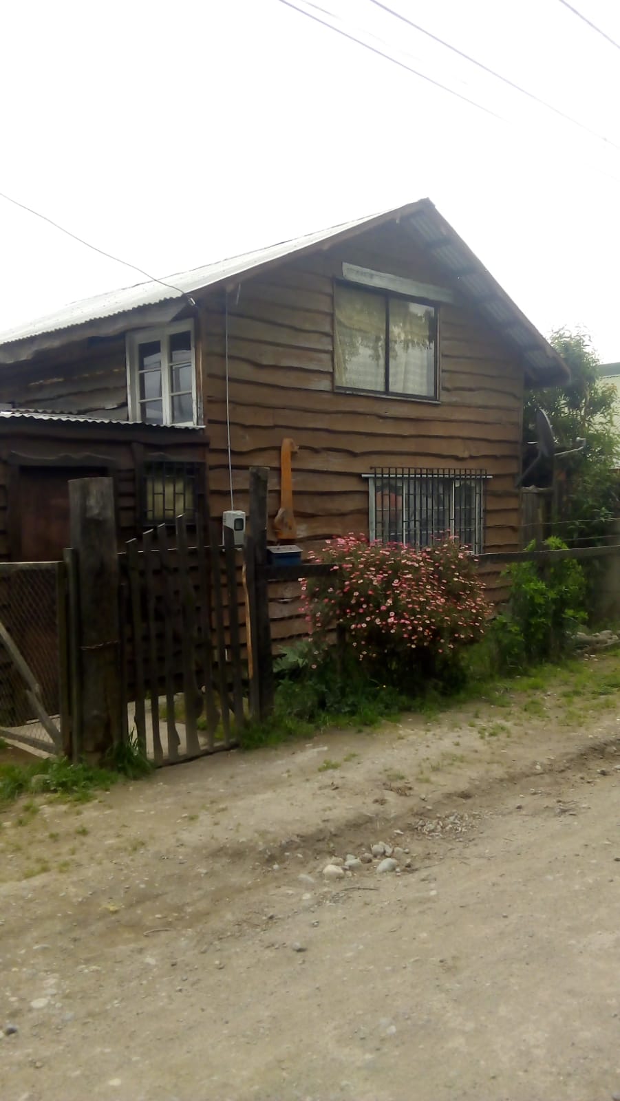 Vendo casa con cabañas en calle Pedro de Valdivia  Futrono
