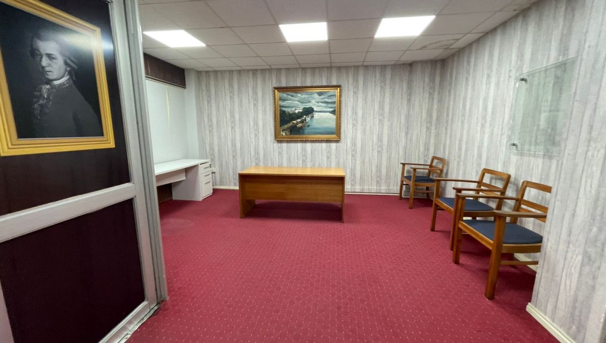 5b6f32b4-6a27-4627-9935-bc5dcead92fb (1)