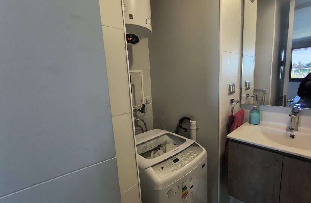 52bb1fd8-898f-40a2-b32c-13455239f1c4