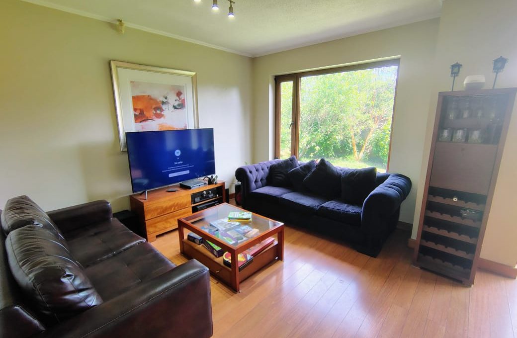 86918931-10d1-4d1b-bf55-a694a2f60532