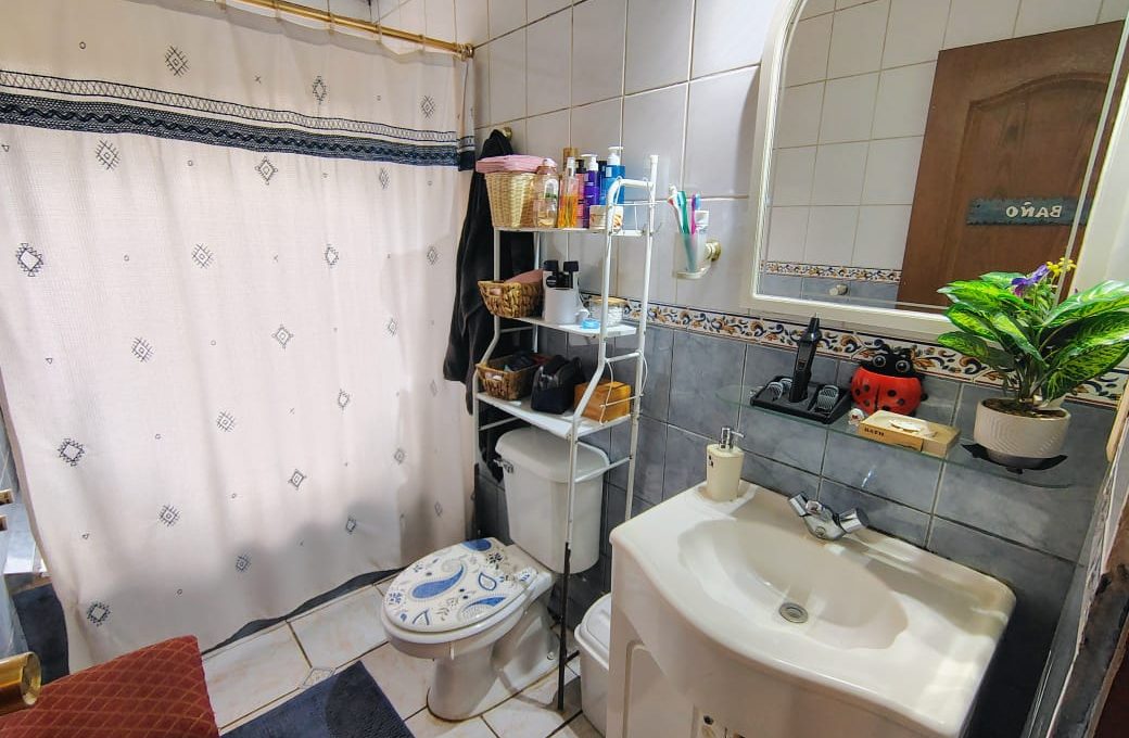 db7721f4-bba7-476c-9e48-e73f2013c555