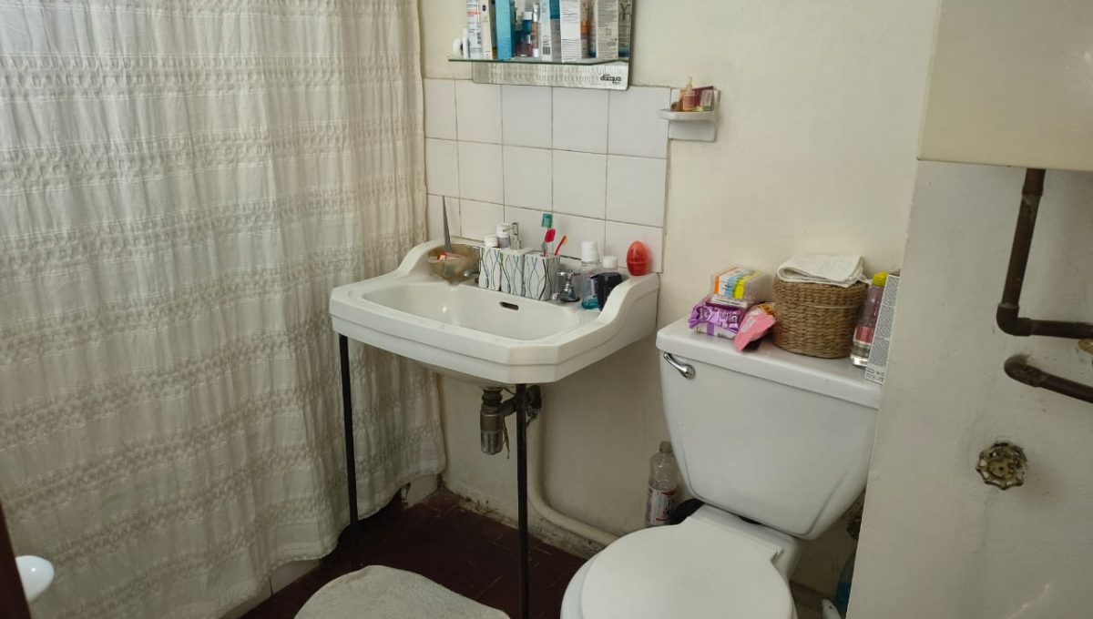 39d9f5c6-d8a8-46f3-91a4-d29603f8d740