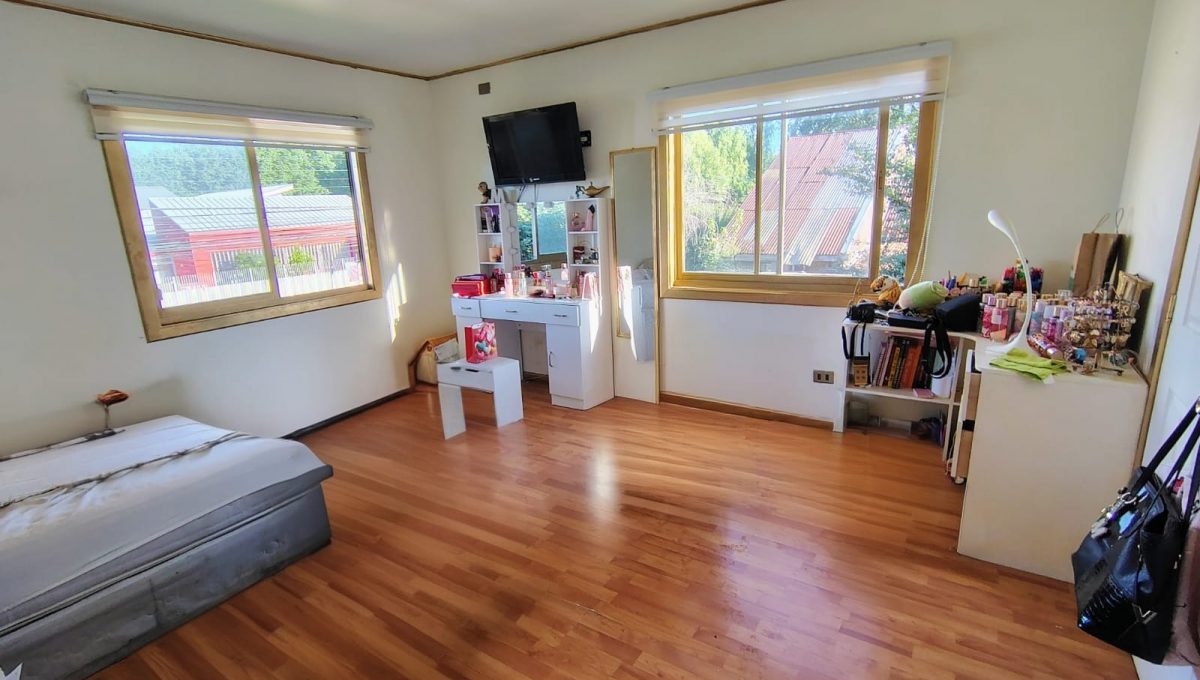 4d7aaa87-21a0-42bc-8f47-426b97156bd6