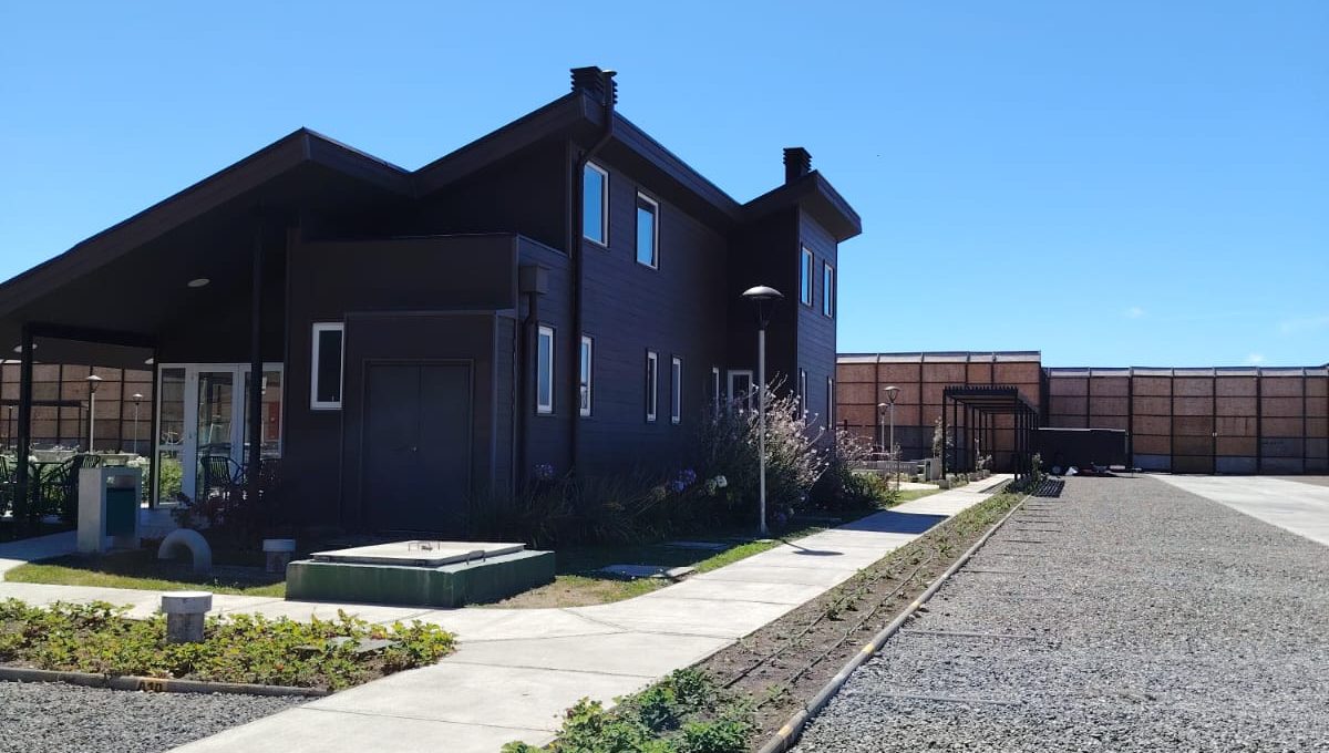 97a3f7b4-8345-40b1-9063-a79f4416a350