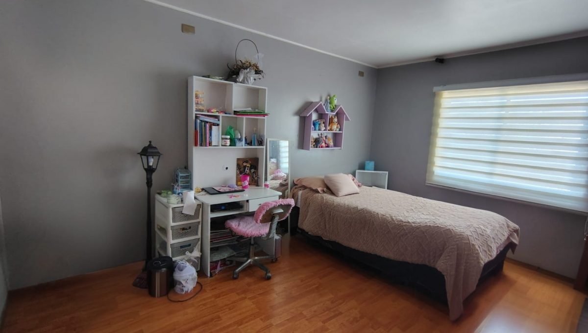 fb9755f3-d7d1-4950-b76a-7ab46114c4eb