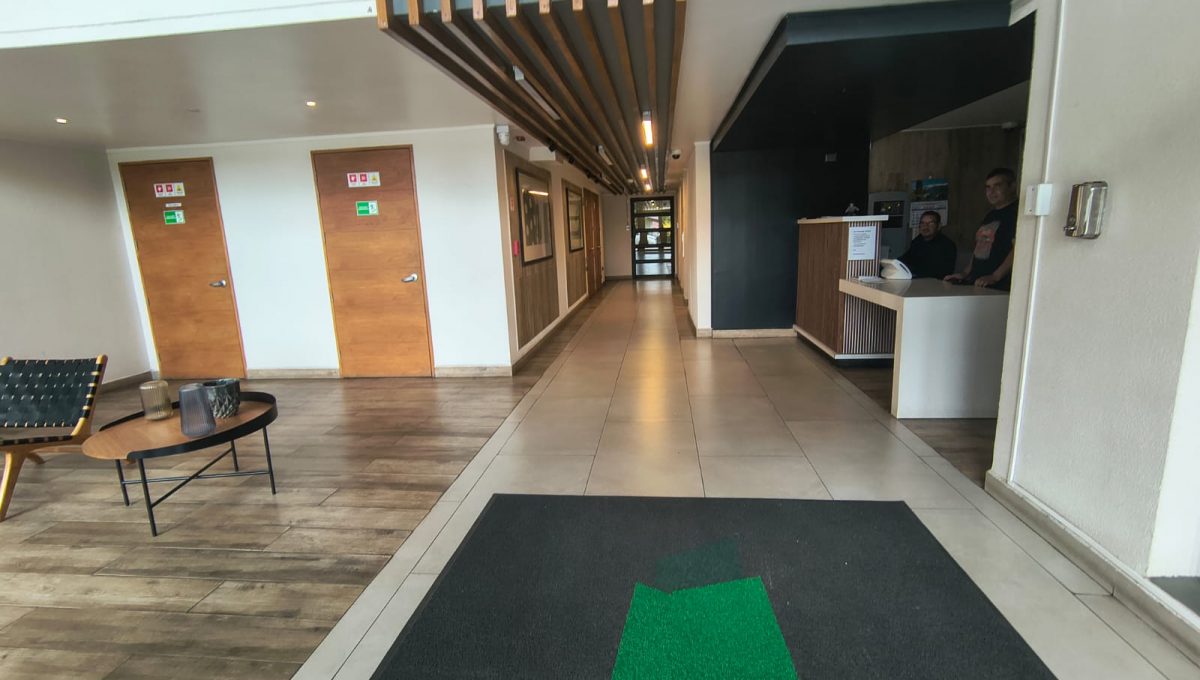 b0cc7d81-3d01-4269-afcb-242e46b48f7f