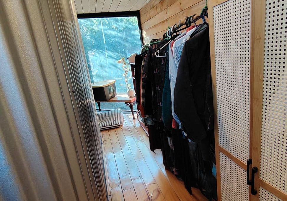 e0927968-7d15-4ad8-8505-16a596ff00a5