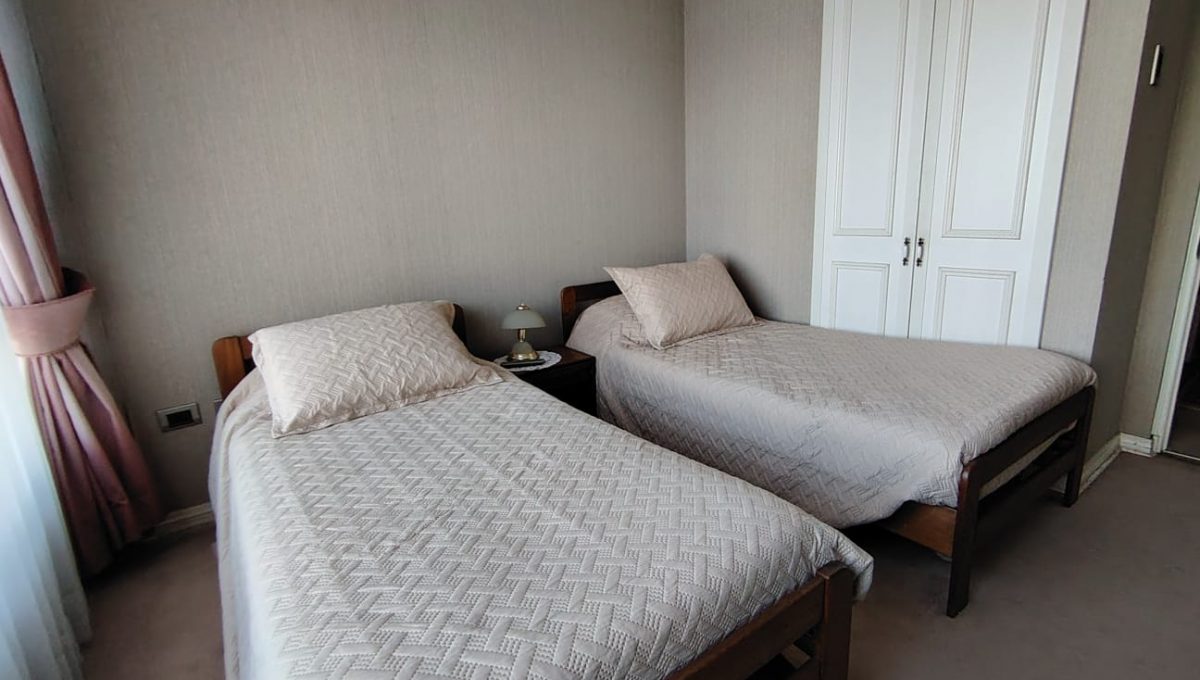 e6dba7b3-b27c-4ff4-ac33-f3304930ecc9