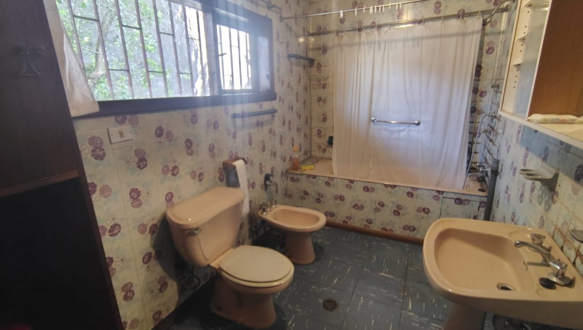 13dea0d3-d85e-4547-8d7f-9a7be85bff9e