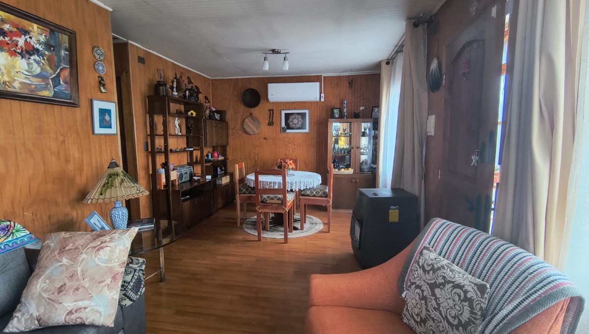 5afe4a4e-2cff-44ef-967a-57ecdada980d