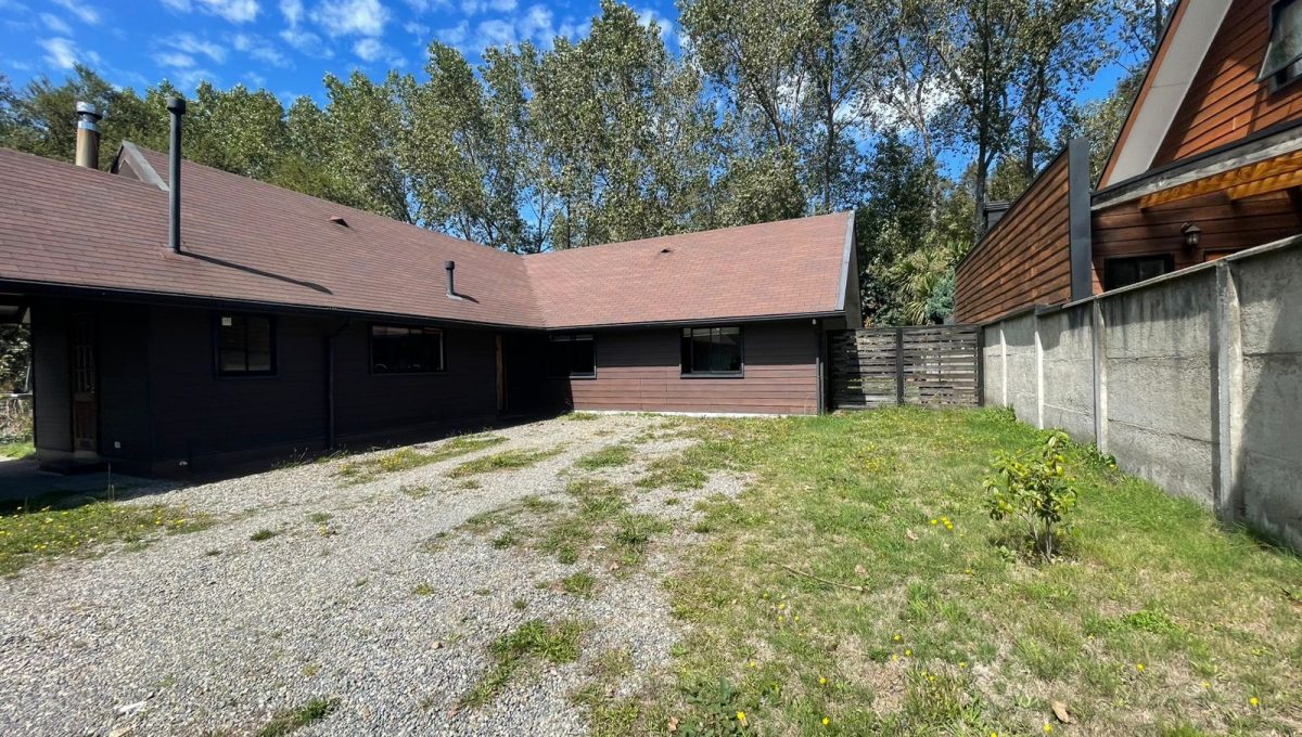 7d54cd42-626a-42c8-b28a-9ae96f2c79ab (1)