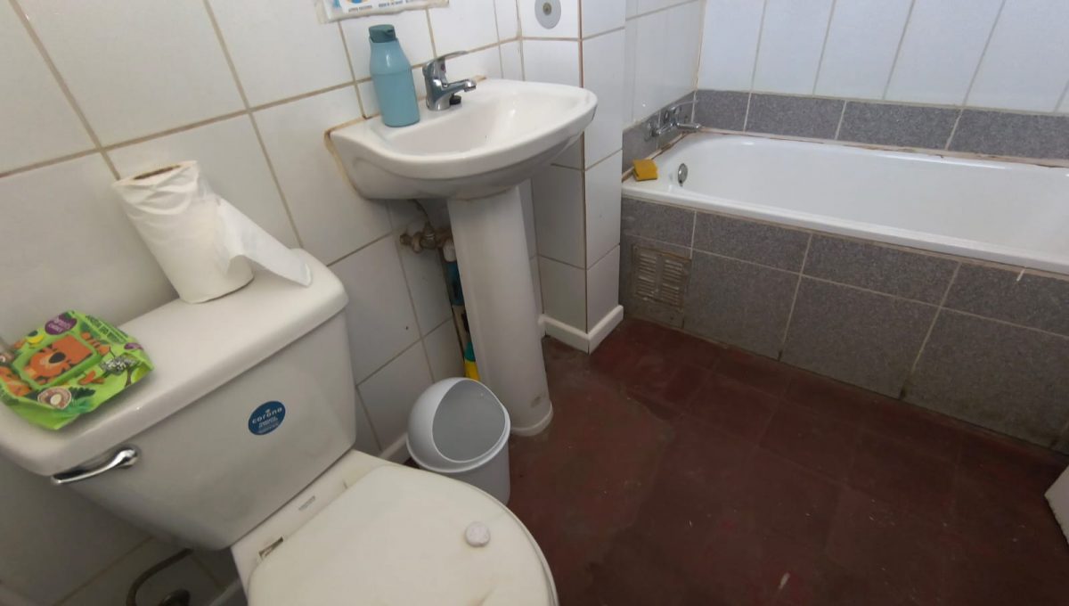 b0bd7d59-48e1-4612-9d0b-deff8624bd67