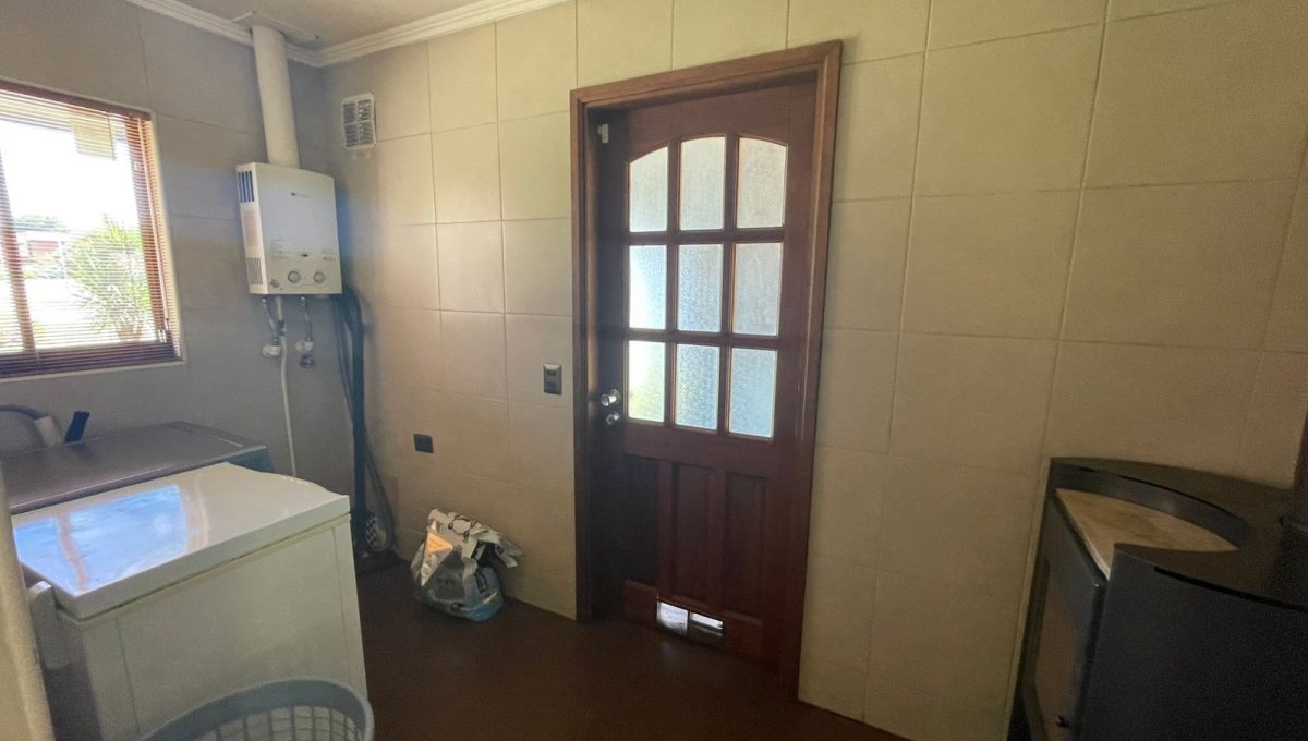 e33f94d3-c461-4bd8-90e4-edd273123b02 (1)