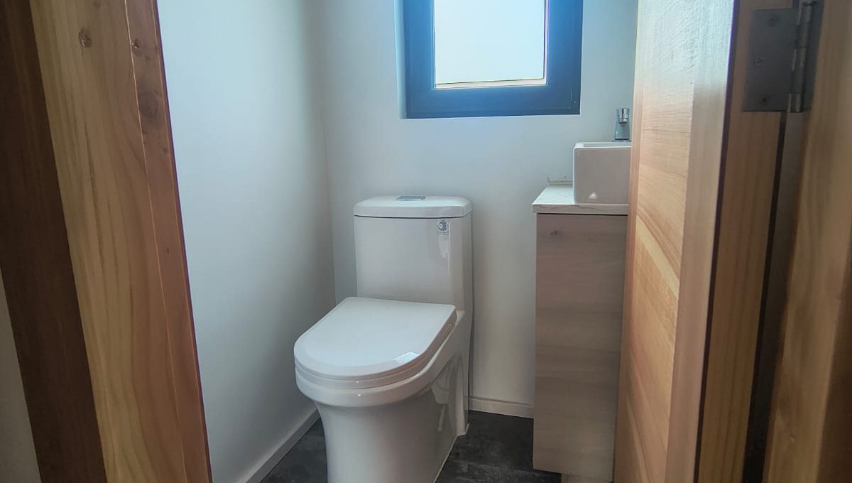 051bcffe-c58b-441f-a3e5-8bb997733a8f