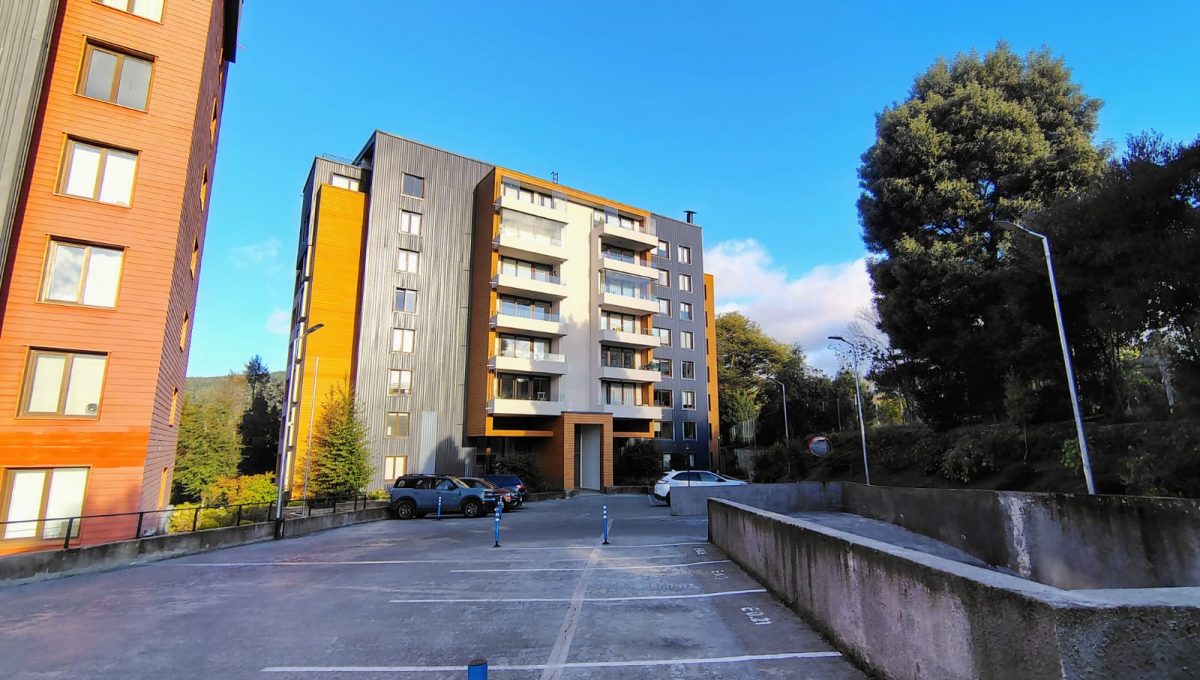 0f3c5233-be61-4c8a-b5cd-d08e8c767d0c