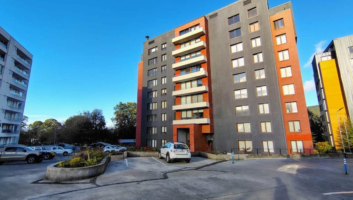 2e58aae4-101c-436a-b8d9-c9a6e81bdf64