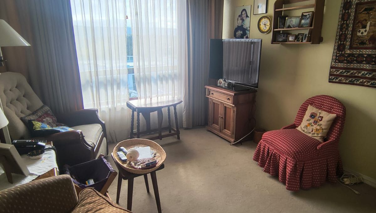 33abc0f3-213f-42cb-b7d7-3499d1f186df