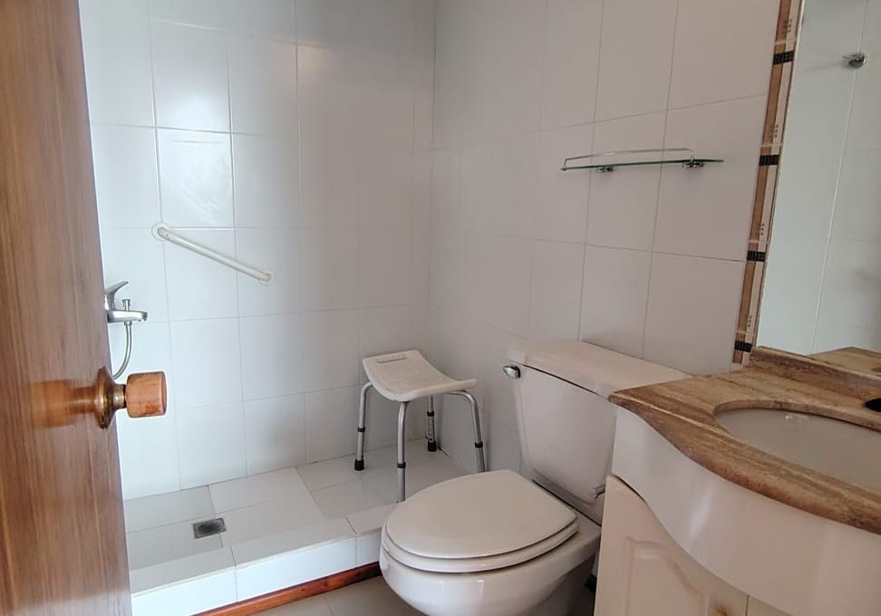 4c7d0990-63ce-4b14-b493-13d81616a452