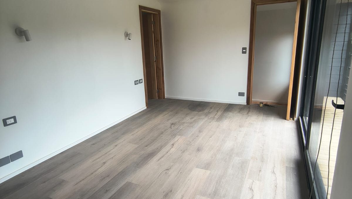 5cb6baaa-db94-414e-8028-f27f270d2878