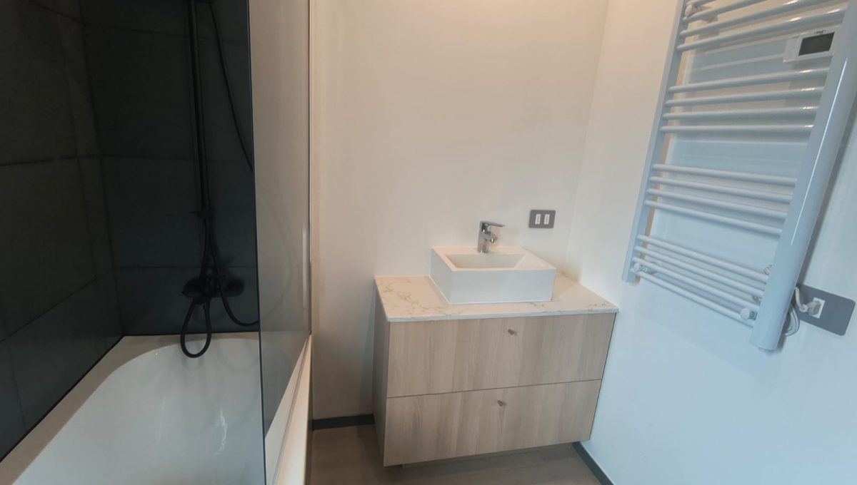 6b55339b-644a-45c1-ada5-d93ef4d2477f