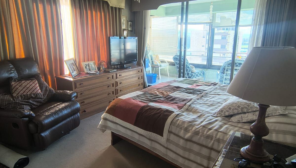 99e6659a-d665-47b8-bca9-1d3c4c350457