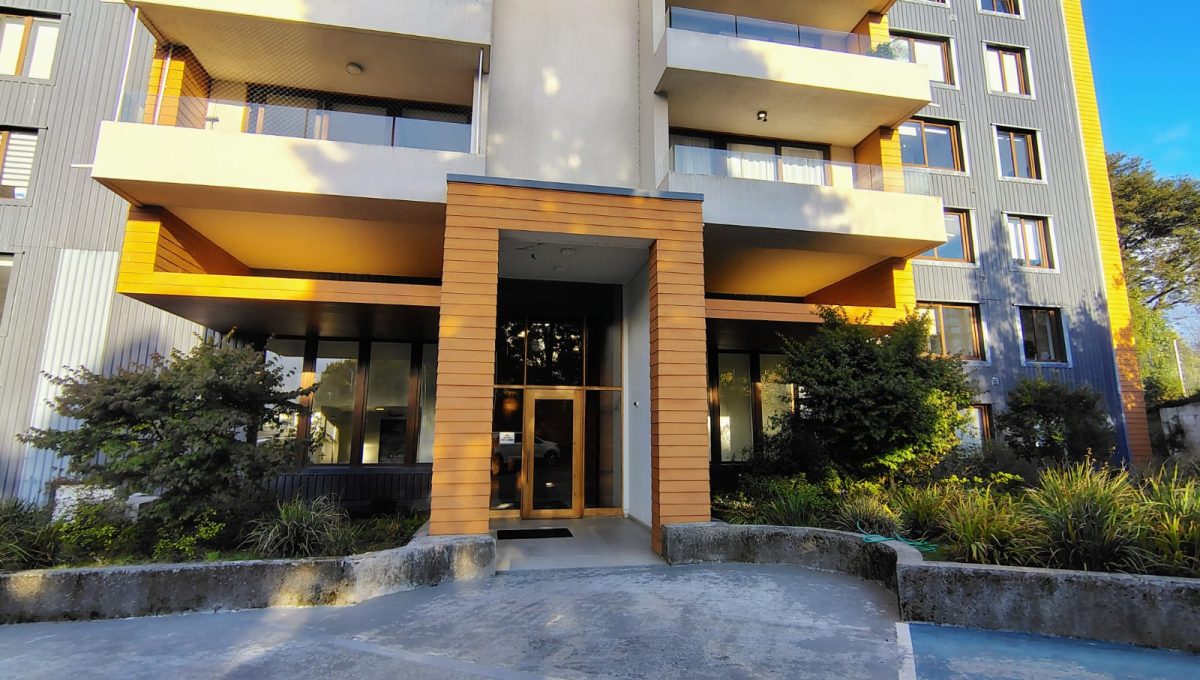 a7c1bb90-43b5-41c4-a117-dc21603cbc8a