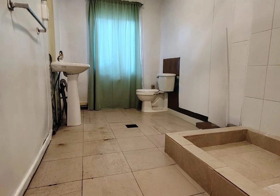 ae4382d1-0ca9-4a22-b4b5-2a780d5a6cf9