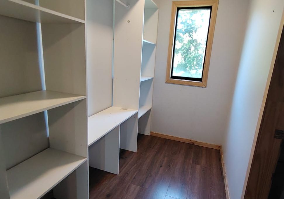 b8a4e53f-82df-4739-aa45-b8b97340594e