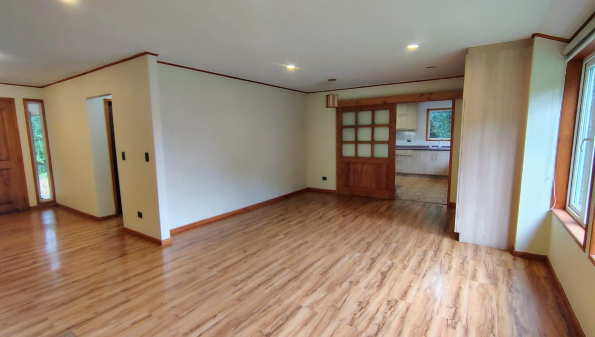 b8c70654-2f4c-4bd8-8a1e-bda9f6d95b18