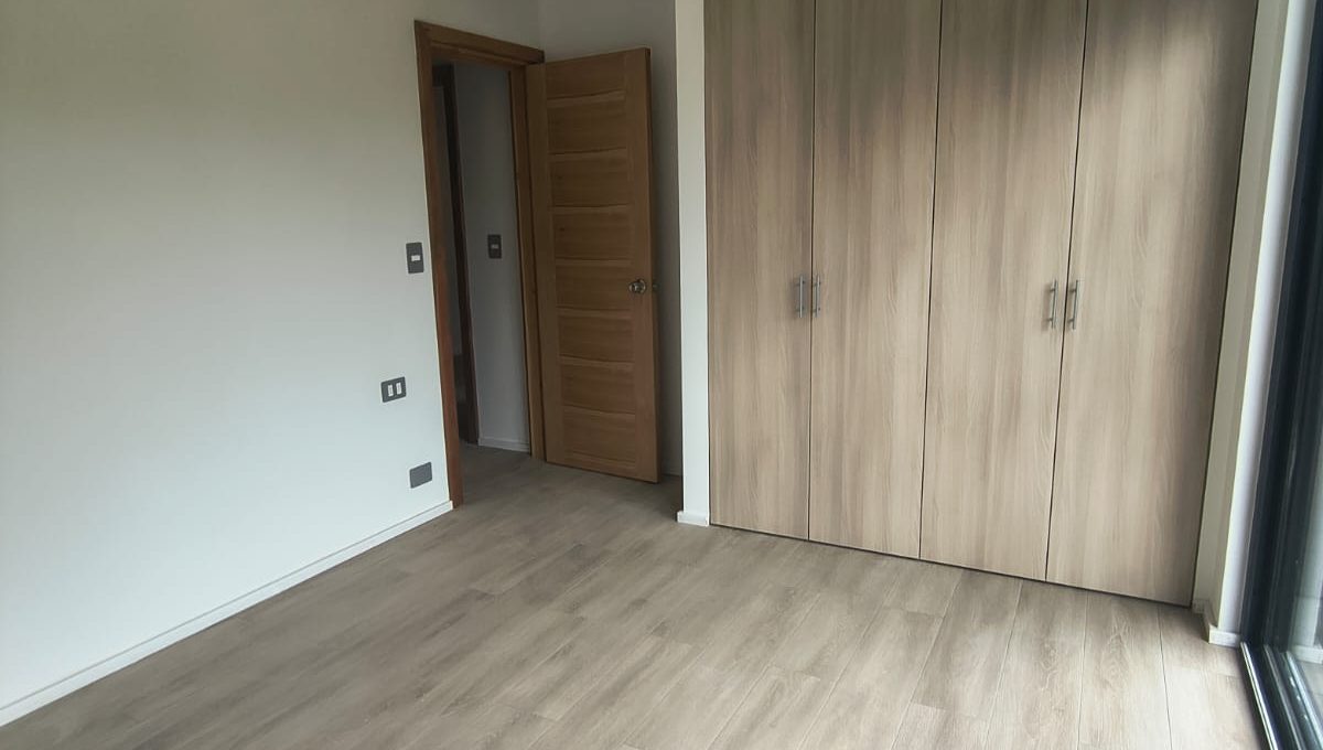 c0e2bfcc-8856-425f-923c-a5f2751c1a5b