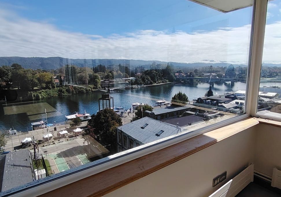 cb5c041e-a04a-4cb5-9ce5-ea69428a1b80