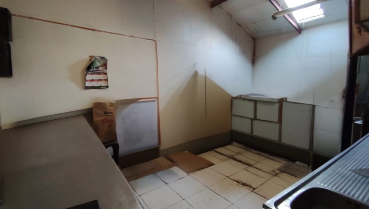 eecb4b30-3391-4b13-9766-1fdd838b5188