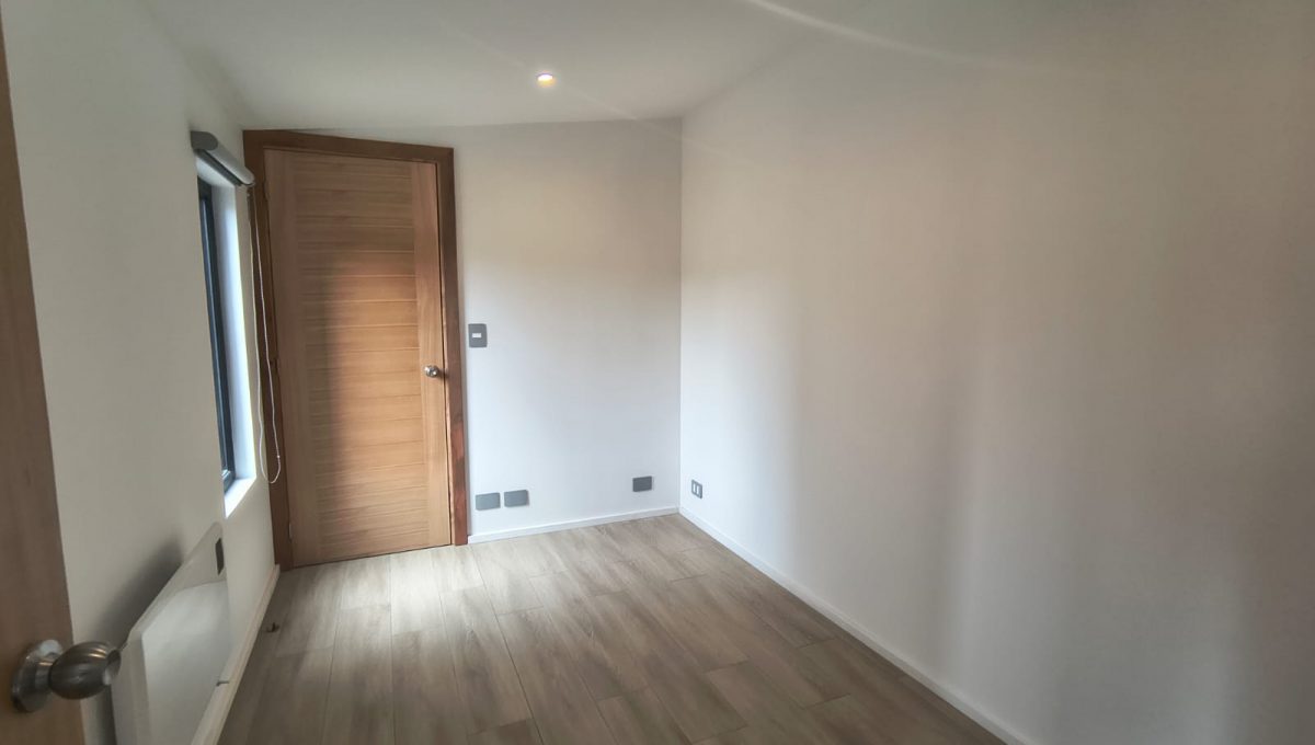 fa475b65-8e20-40ca-893f-93aa708ab543